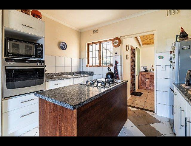 2 BEDROOM SIMPLEX SOLD IN WATERFALL